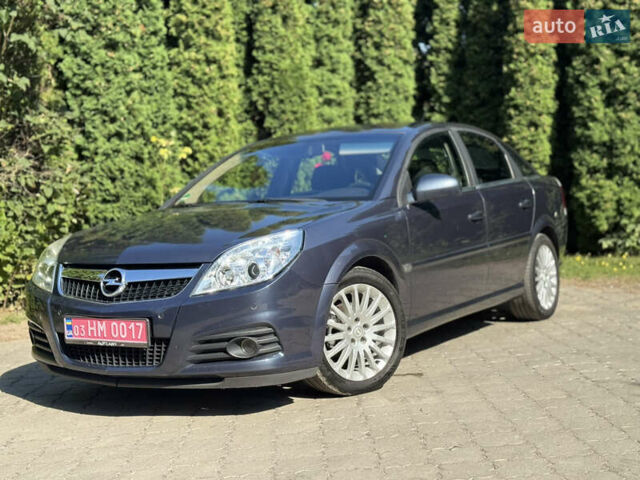 Серый Опель Вектра, объемом двигателя 1.8 л и пробегом 250 тыс. км за 5500 $, фото 1 на Automoto.ua