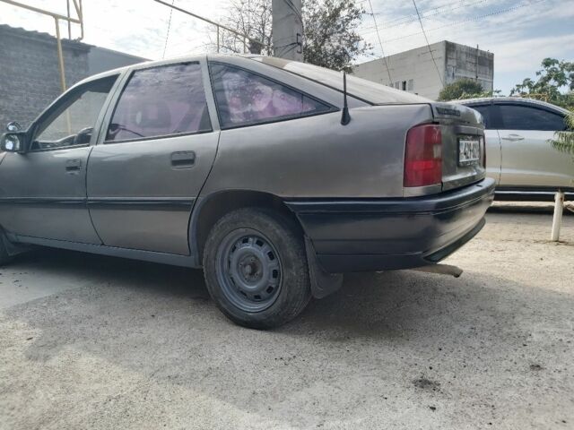 Синій Опель Вектра, об'ємом двигуна 0 л та пробігом 3 тис. км за 557 $, фото 1 на Automoto.ua