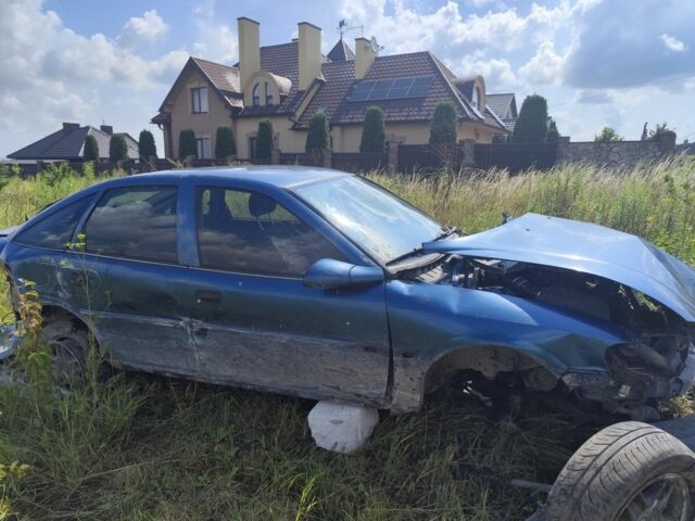 Синий Опель Вектра, объемом двигателя 0 л и пробегом 250 тыс. км за 112 $, фото 1 на Automoto.ua