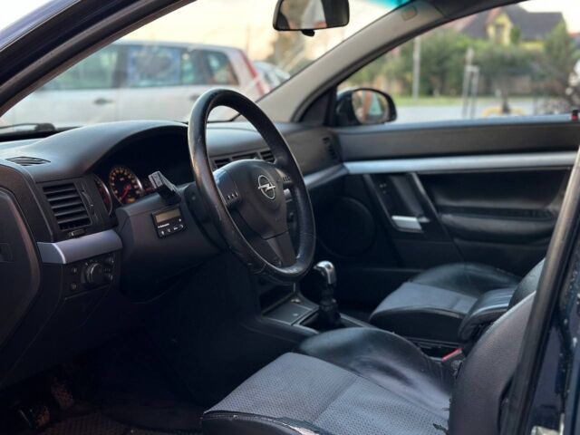 Синій Опель Вектра, об'ємом двигуна 2.2 л та пробігом 0 тис. км за 2650 $, фото 1 на Automoto.ua