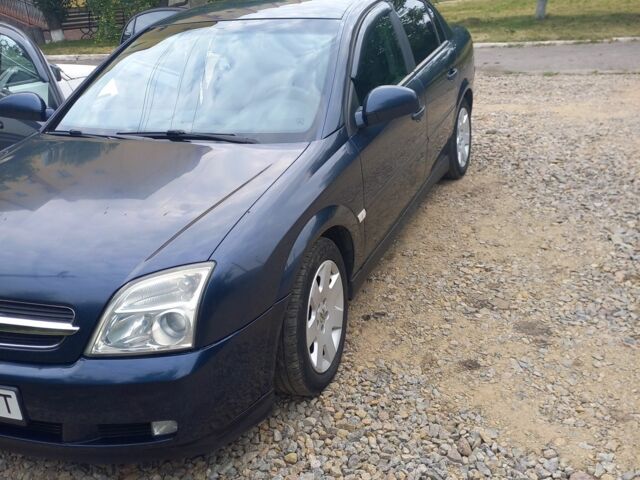 Синий Опель Вектра, объемом двигателя 2.2 л и пробегом 330 тыс. км за 155000 $, фото 1 на Automoto.ua