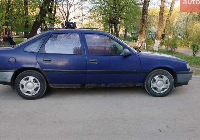Синий Опель Вектра, объемом двигателя 1.7 л и пробегом 280 тыс. км за 1900 $, фото 1 на Automoto.ua
