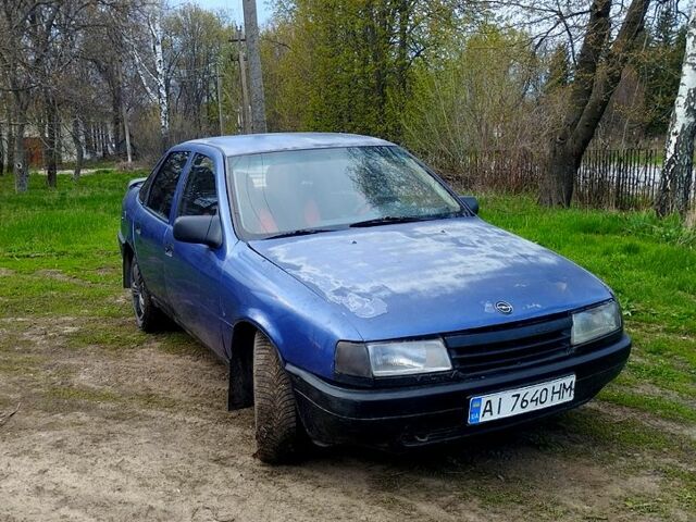 Синий Опель Вектра, объемом двигателя 2 л и пробегом 200 тыс. км за 650 $, фото 1 на Automoto.ua