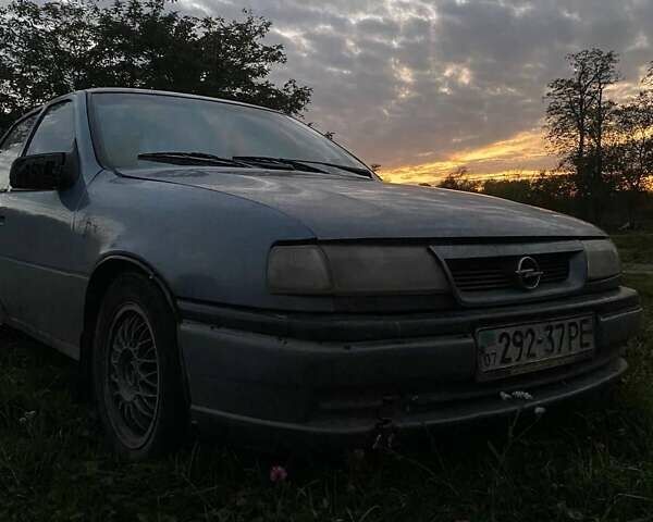 Синий Опель Вектра, объемом двигателя 2 л и пробегом 200 тыс. км за 600 $, фото 1 на Automoto.ua