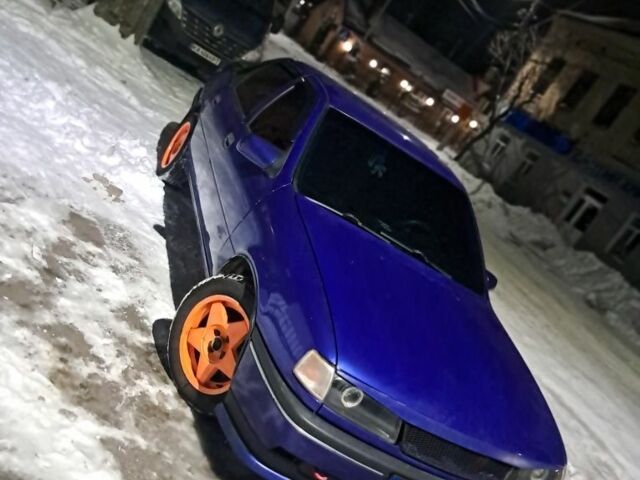 Синий Опель Вектра, объемом двигателя 2 л и пробегом 236 тыс. км за 2200 $, фото 1 на Automoto.ua