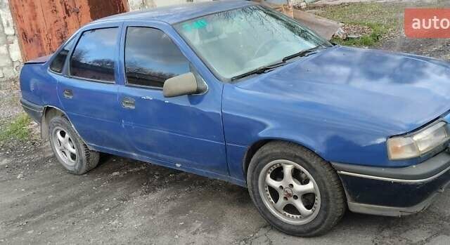 Синий Опель Вектра, объемом двигателя 2 л и пробегом 1000 тыс. км за 1400 $, фото 1 на Automoto.ua