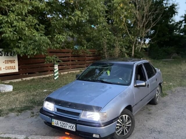 Синий Опель Вектра, объемом двигателя 2 л и пробегом 2 тыс. км за 848 $, фото 1 на Automoto.ua