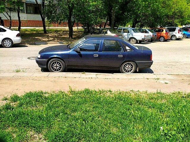 Синий Опель Вектра, объемом двигателя 1.6 л и пробегом 0 тыс. км за 1500 $, фото 1 на Automoto.ua