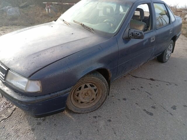 Синий Опель Вектра, объемом двигателя 0 л и пробегом 200 тыс. км за 600 $, фото 1 на Automoto.ua