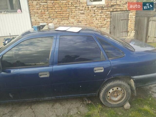 Синий Опель Вектра, объемом двигателя 2 л и пробегом 100 тыс. км за 550 $, фото 1 на Automoto.ua