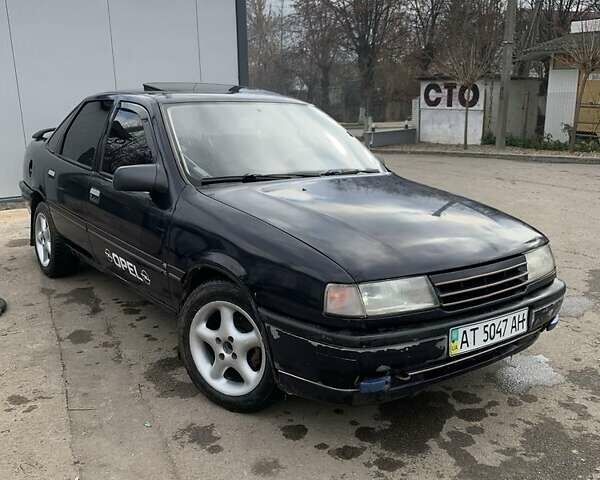 Синий Опель Вектра, объемом двигателя 1.8 л и пробегом 300 тыс. км за 1600 $, фото 1 на Automoto.ua