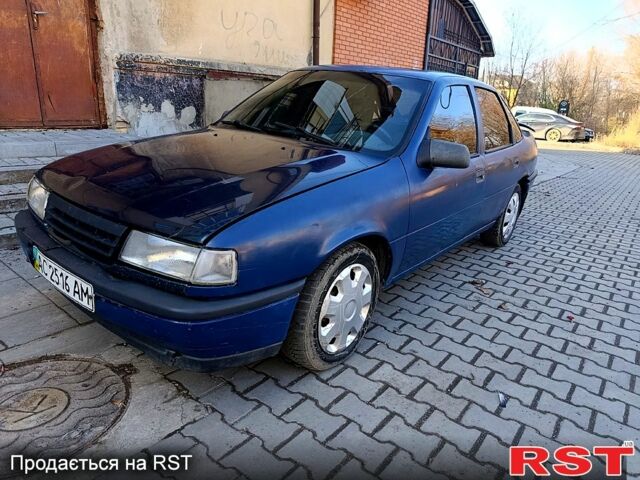 Синий Опель Вектра, объемом двигателя 1.8 л и пробегом 321 тыс. км за 850 $, фото 1 на Automoto.ua