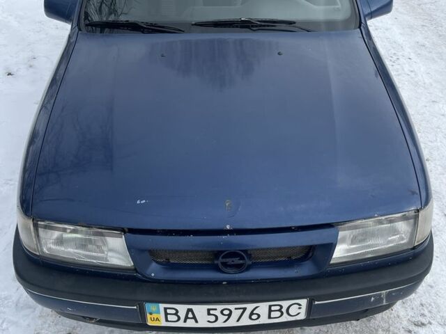 Синій Опель Вектра, об'ємом двигуна 1.6 л та пробігом 308 тис. км за 1200 $, фото 1 на Automoto.ua