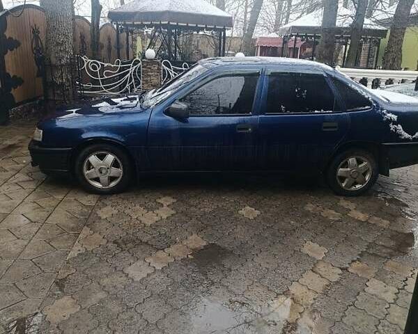 Синій Опель Вектра, об'ємом двигуна 1.8 л та пробігом 350 тис. км за 1600 $, фото 1 на Automoto.ua