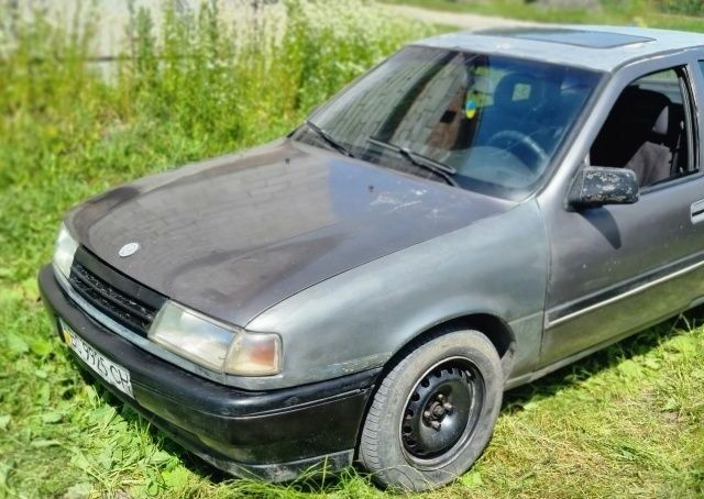Синий Опель Вектра, объемом двигателя 0 л и пробегом 578 тыс. км за 402 $, фото 1 на Automoto.ua