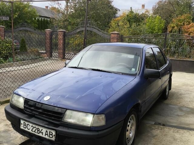 Синий Опель Вектра, объемом двигателя 2 л и пробегом 30 тыс. км за 1100 $, фото 1 на Automoto.ua