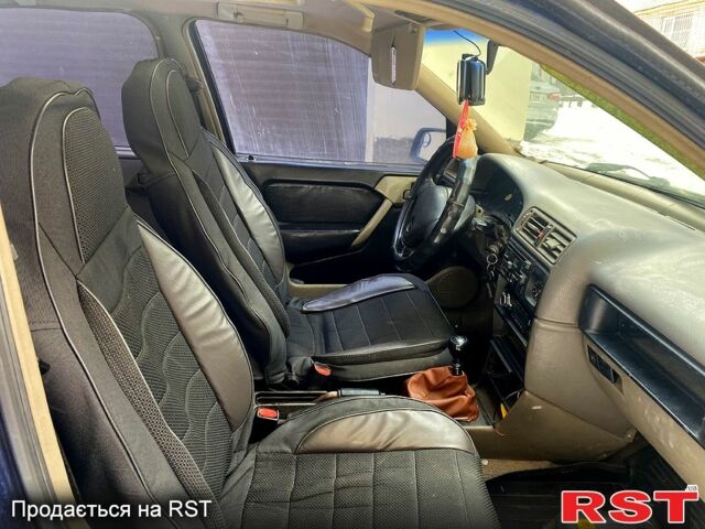 Синий Опель Вектра, объемом двигателя 1.6 л и пробегом 220 тыс. км за 950 $, фото 1 на Automoto.ua