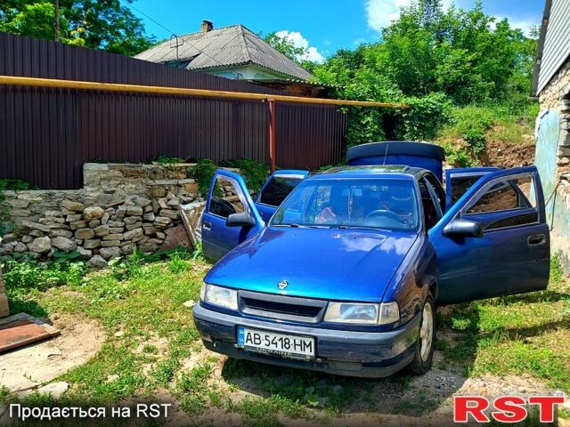 Синий Опель Вектра, объемом двигателя 1.8 л и пробегом 0 тыс. км за 1350 $, фото 1 на Automoto.ua