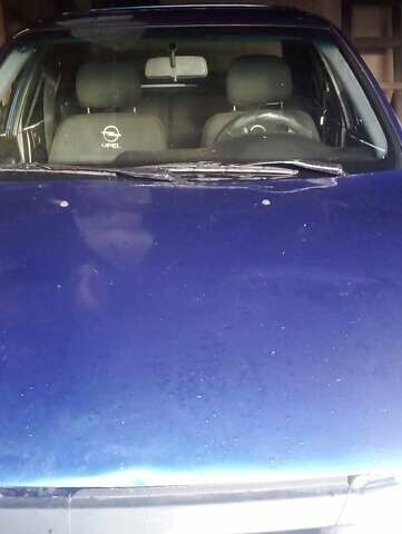 Синий Опель Вектра, объемом двигателя 1.6 л и пробегом 489 тыс. км за 1700 $, фото 1 на Automoto.ua