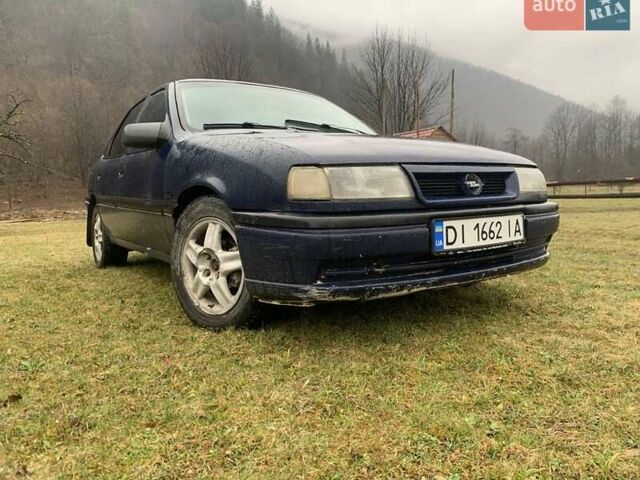 Синий Опель Вектра, объемом двигателя 1.6 л и пробегом 288 тыс. км за 950 $, фото 1 на Automoto.ua