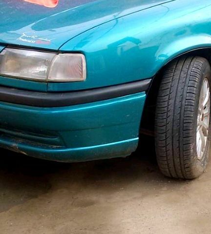 Синій Опель Вектра, об'ємом двигуна 1.8 л та пробігом 177 тис. км за 650 $, фото 1 на Automoto.ua