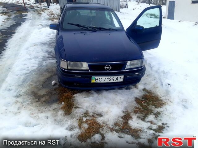 Синий Опель Вектра, объемом двигателя 1.6 л и пробегом 300 тыс. км за 800 $, фото 1 на Automoto.ua