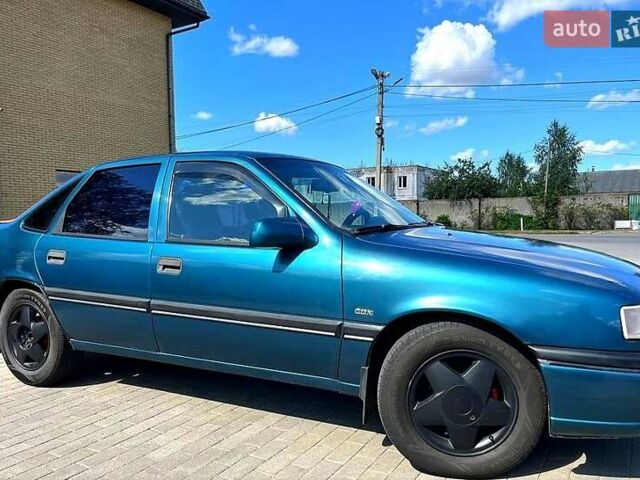 Синій Опель Вектра, об'ємом двигуна 1.8 л та пробігом 66 тис. км за 2550 $, фото 1 на Automoto.ua