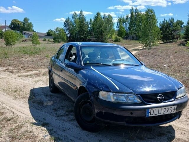 Синий Опель Вектра, объемом двигателя 0 л и пробегом 400 тыс. км за 559 $, фото 1 на Automoto.ua