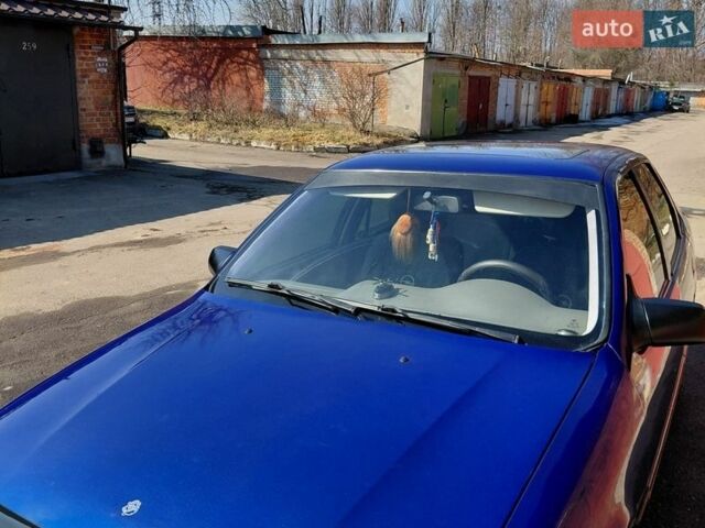 Синий Опель Вектра, объемом двигателя 1.8 л и пробегом 300 тыс. км за 1600 $, фото 1 на Automoto.ua