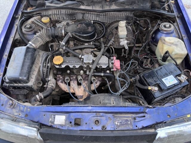 Синій Опель Вектра, об'ємом двигуна 0 л та пробігом 3 тис. км за 237 $, фото 1 на Automoto.ua