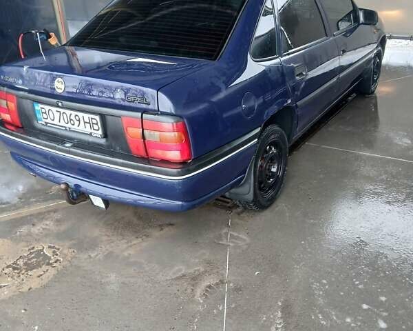 Синій Опель Вектра, об'ємом двигуна 1.6 л та пробігом 189 тис. км за 1600 $, фото 1 на Automoto.ua