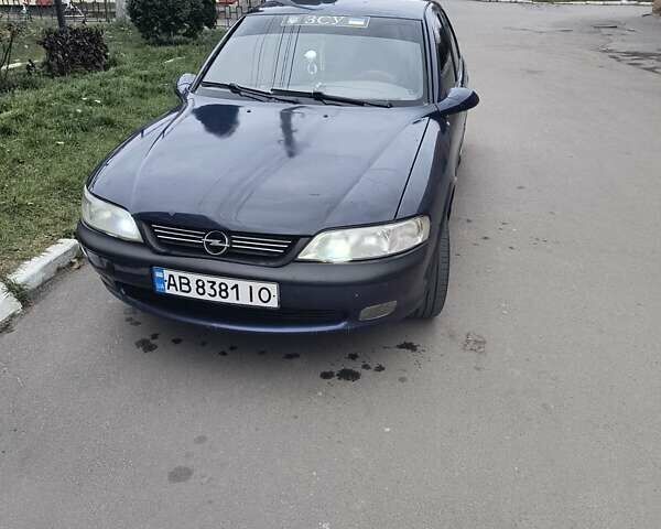 Синій Опель Вектра, об'ємом двигуна 2 л та пробігом 400 тис. км за 2200 $, фото 1 на Automoto.ua