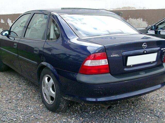 Синій Опель Вектра, об'ємом двигуна 0 л та пробігом 320 тис. км за 300 $, фото 1 на Automoto.ua