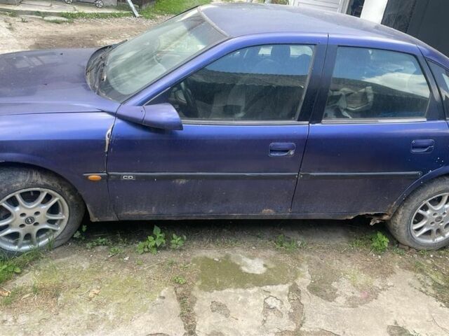 Синий Опель Вектра, объемом двигателя 1.8 л и пробегом 3 тыс. км за 600 $, фото 1 на Automoto.ua