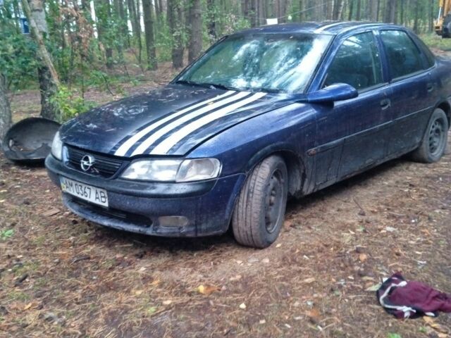 Синий Опель Вектра, объемом двигателя 0 л и пробегом 500 тыс. км за 880 $, фото 1 на Automoto.ua