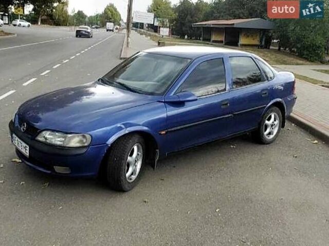 Опель Вектра 1996 в Покров (Орджоникидзе) на Automoto.ua Синий Опель Вектра, объемом двигателя 2 л и пробегом 300 тыс. км за 2000 $, фото 1 на Automoto.ua