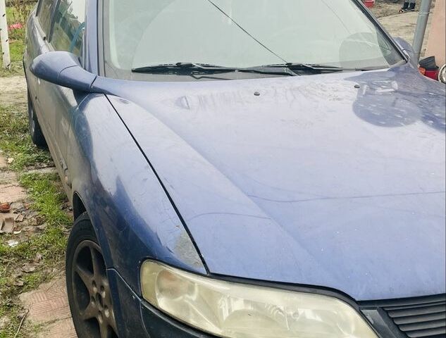 Синий Опель Вектра, объемом двигателя 0 л и пробегом 1000 тыс. км за 1500 $, фото 1 на Automoto.ua