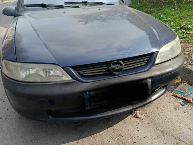Синий Опель Вектра, объемом двигателя 1.8 л и пробегом 240 тыс. км за 1550 $, фото 1 на Automoto.ua