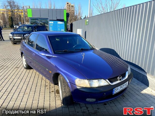 Синий Опель Вектра, объемом двигателя 1.8 л и пробегом 420 тыс. км за 2200 $, фото 1 на Automoto.ua