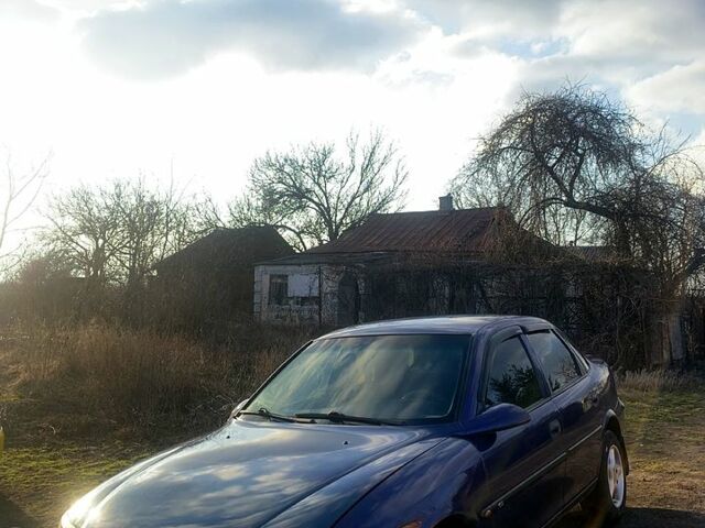 Синий Опель Вектра, объемом двигателя 1.8 л и пробегом 352 тыс. км за 2000 $, фото 1 на Automoto.ua