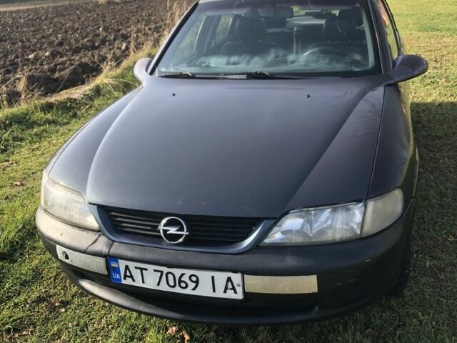 Синій Опель Вектра, об'ємом двигуна 1.6 л та пробігом 250 тис. км за 1350 $, фото 1 на Automoto.ua