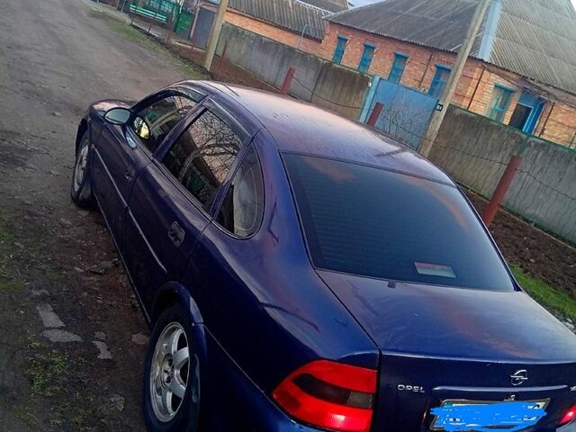 Синий Опель Вектра, объемом двигателя 1.6 л и пробегом 0 тыс. км за 2300 $, фото 1 на Automoto.ua