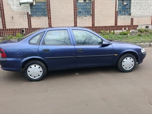 Синій Опель Вектра, об'ємом двигуна 1.7 л та пробігом 300 тис. км за 1190 $, фото 1 на Automoto.ua