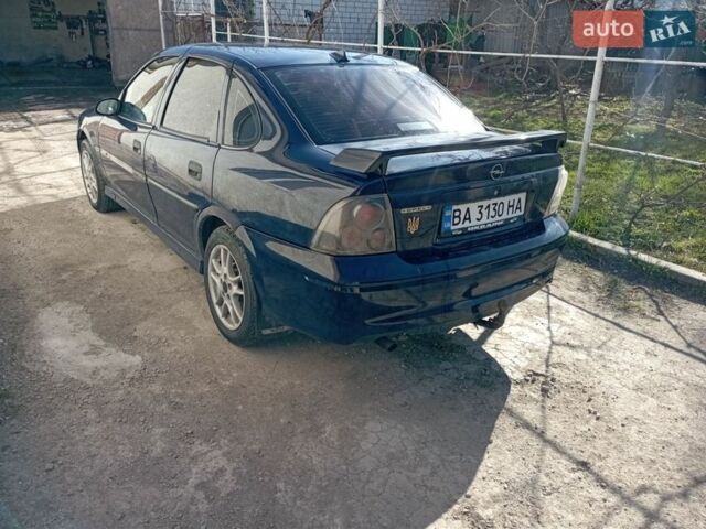 Синий Опель Вектра, объемом двигателя 2 л и пробегом 340 тыс. км за 1800 $, фото 1 на Automoto.ua