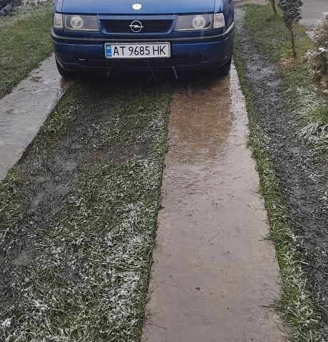 Синий Опель Вектра, объемом двигателя 0 л и пробегом 3 тыс. км за 1500 $, фото 1 на Automoto.ua