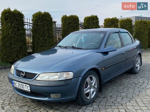 Синий Опель Вектра, объемом двигателя 1.8 л и пробегом 400 тыс. км за 2700 $, фото 1 на Automoto.ua