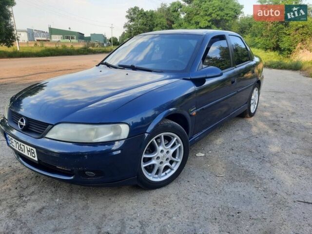 Синий Опель Вектра, объемом двигателя 2 л и пробегом 310 тыс. км за 2500 $, фото 1 на Automoto.ua