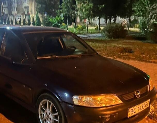 Синій Опель Вектра, об'ємом двигуна 1.8 л та пробігом 480 тис. км за 1250 $, фото 1 на Automoto.ua