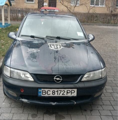 Синий Опель Вектра, объемом двигателя 1.8 л и пробегом 350 тыс. км за 1500 $, фото 1 на Automoto.ua
