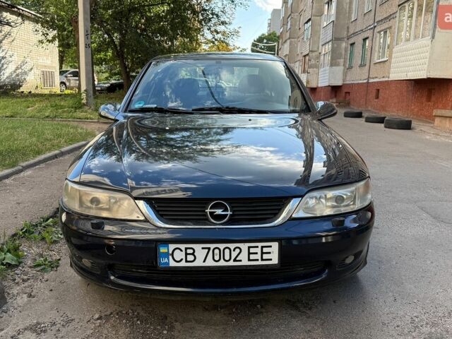 Синий Опель Вектра, объемом двигателя 2 л и пробегом 327 тыс. км за 2700 $, фото 1 на Automoto.ua